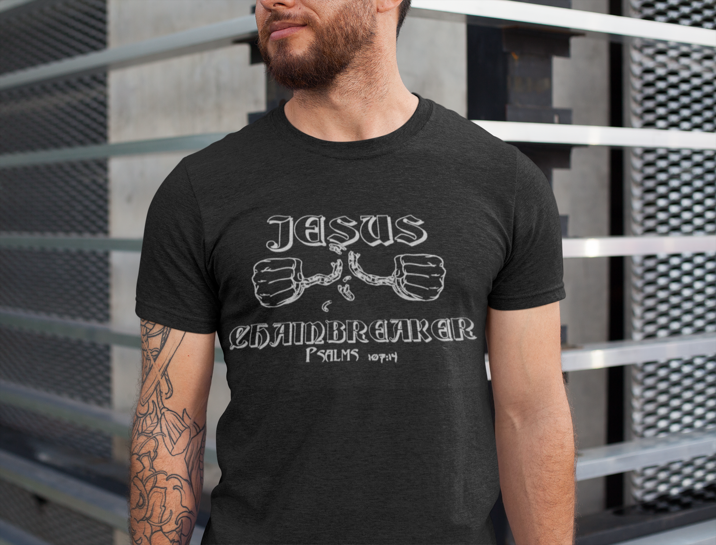 T-Shirt - Jesus Chain Breaker